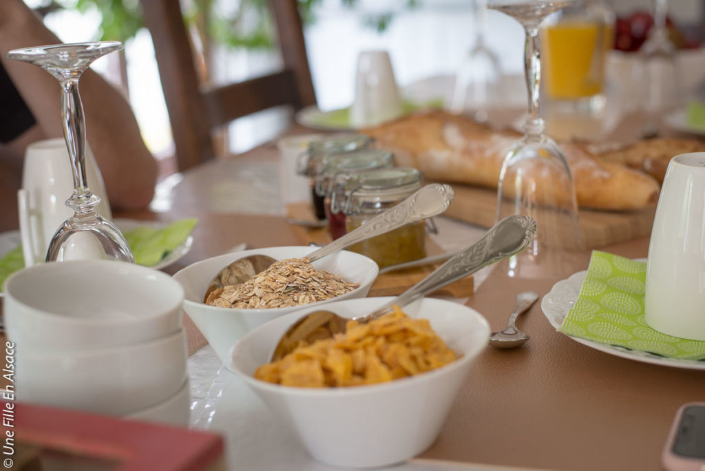 petit-déjeuner-chambre-dhotes-la-parenthez-marienthal©Celine-Schnell-Une-Fille-En-Alsace-2019-2