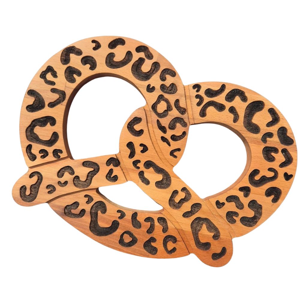 Bretzel Léopard Bois Dessous de plat Bretzheim - Une Fille en Alsace - La boutique des Kneckes