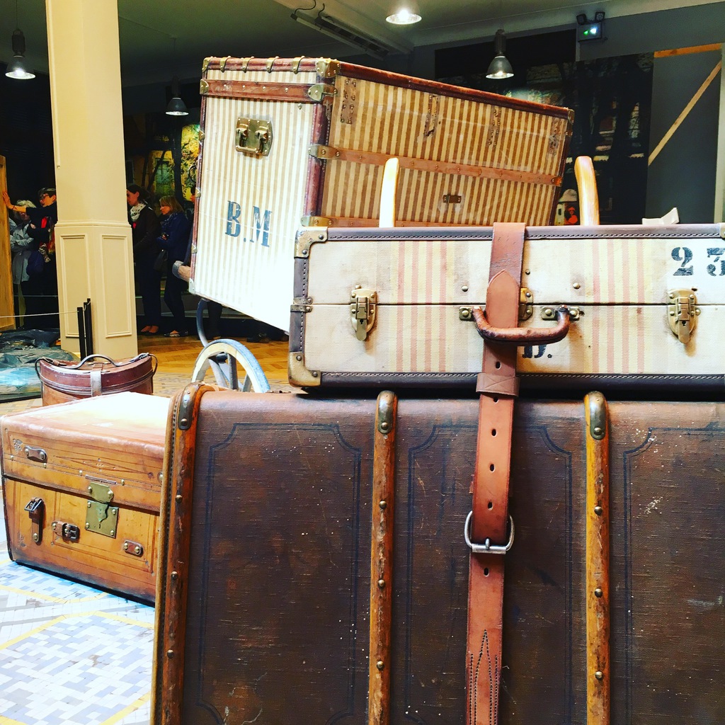 Musée du Bagage Haguenau Photo Céline Schnell Une Fille En Alsace