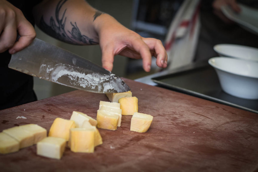 Atelier cuisine à l'Hôtel Beau Site Luxeuil-les-Bains - Crédit Photo Céline Schnell Une Fille En Alsace