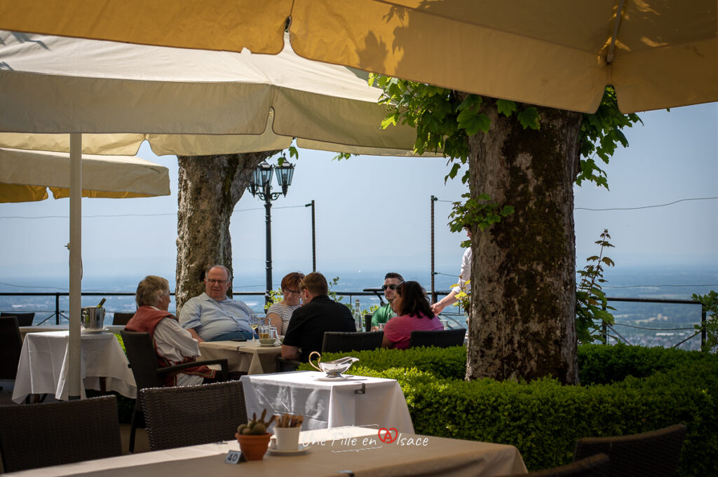 restaurant-chateau-windeck-buhl-foret-noire-Celine-Schnell-Une-Fille-En-Alsace-2023