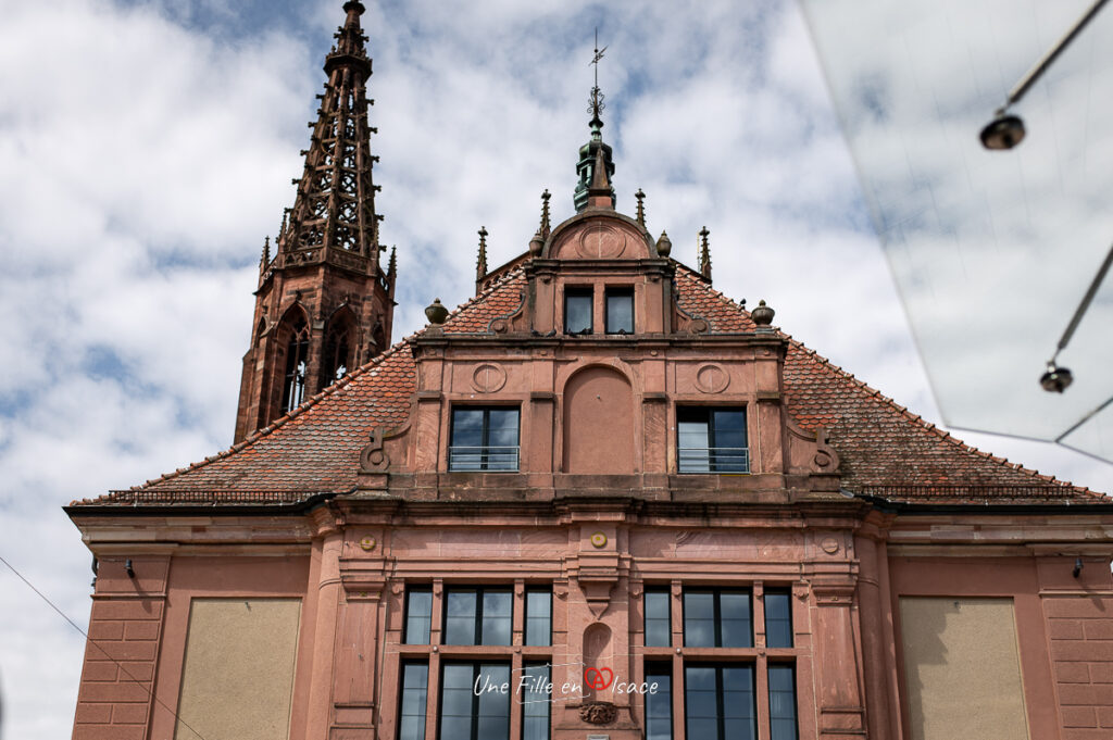 mairie-buhl-allemagne-une-fille-en-alsace