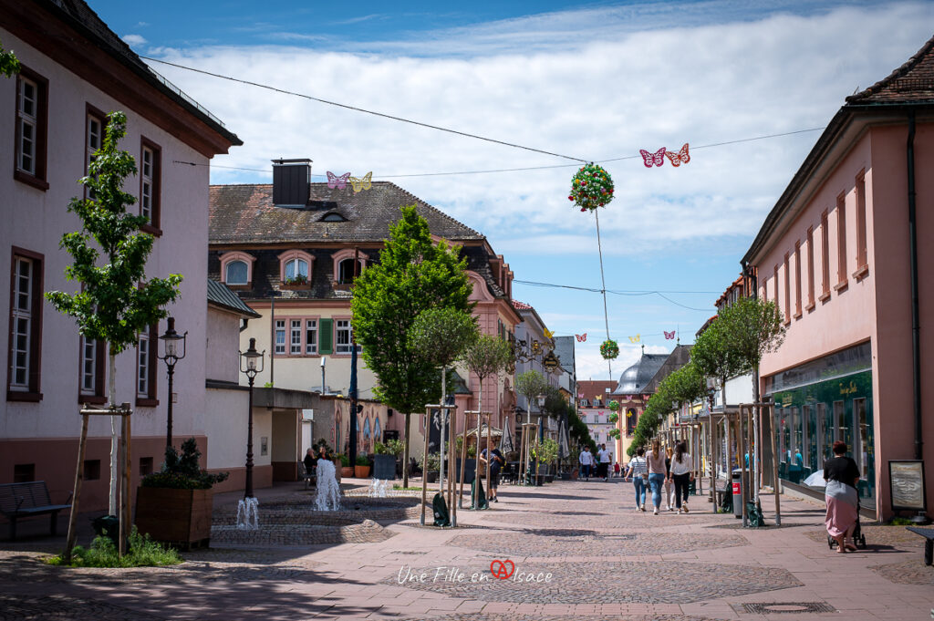 circuit-velo-rastatt-allemagne-une-fille-en-alsace