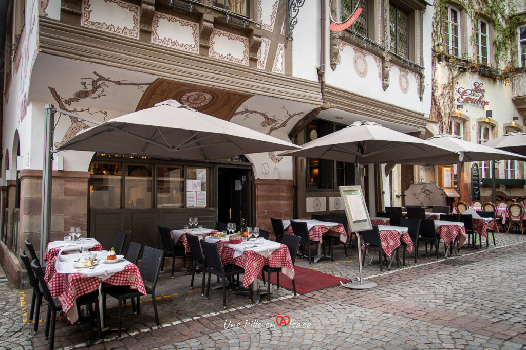 terrasse-restaurant-le-tire-bouchon-strasbourg-Une-Fille-En-Alsace-2024