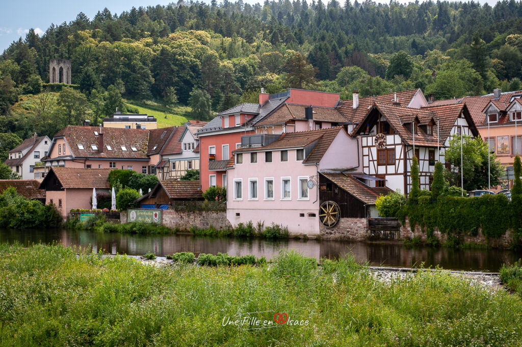 Gernsbach-vallee-de-la-murg-allemagne-Une-Fille-En-Alsace-2024