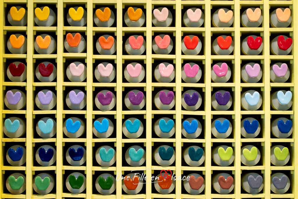 Bar-a-couleur-Manifik-ceramic-coffee-shop-strasbourg-Une-Fille-En-Alsace-2025