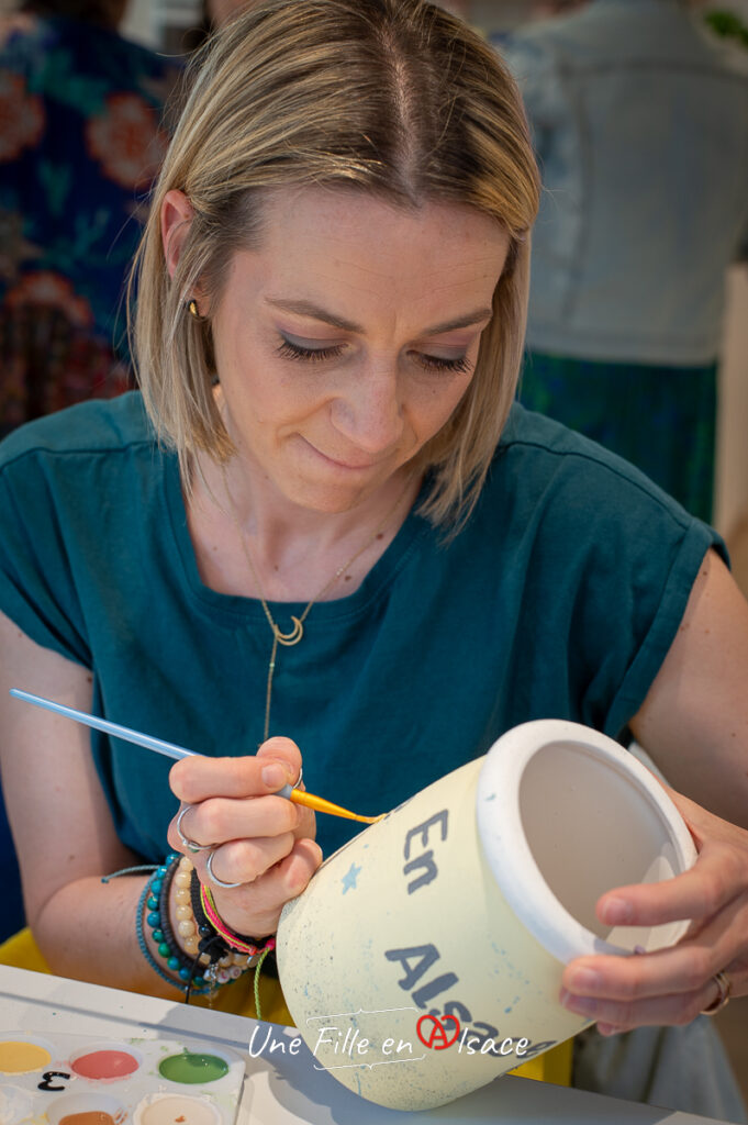 atelier-peinture-sur-ceramique-Manifik-ceramic-coffee-shop-strasbourg-Une-Fille-En-Alsace-2025