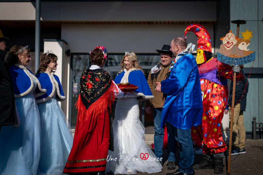 remise-des-cle-du-carnaval-mothern-Une-Fille-En-Alsace-2025
