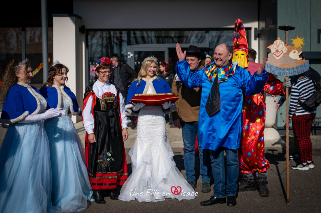 remise-des-cle-du-carnaval-mothern-Une-Fille-En-Alsace-2025
