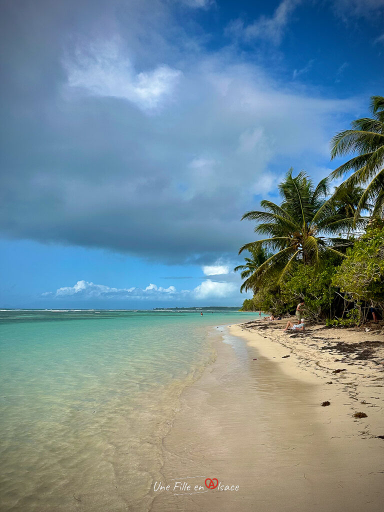 plage bois jolan Guadeloupe- marie-blue-passion-travel-planner-Une-Fille-En-Alsace-2025-