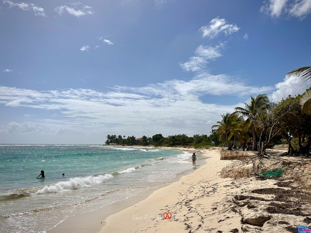 plage Guadeloupe- marie-blue-passion-travel-planner-Une-Fille-En-Alsace-2025-