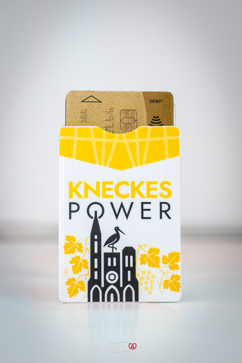 porte-carte-kneckes-power@Celine-Schnell-Une-Fille-En-Alsace-2026