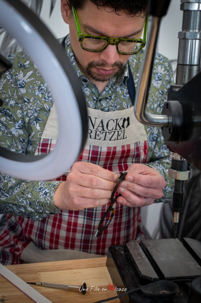 gilles-bertin-artisan-lunetier-rien-que-la-vue-opticien-haguenau-Une-Fille-En-Alsace-2025